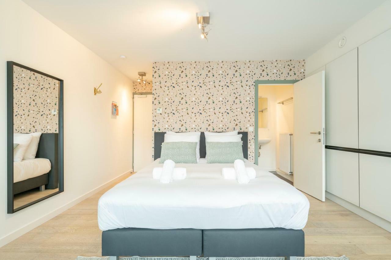 Shway - The Card Apartment Antwerp